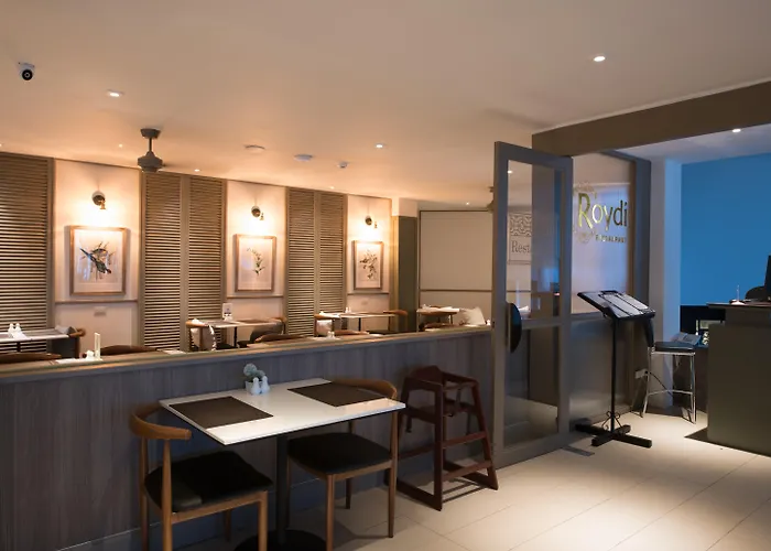 Sawaddi Patong Resort & Spa By Tolani - Sha Extra Plus